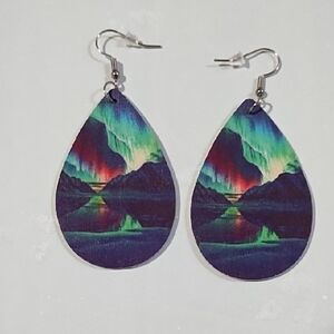 Stunning Northern Lights Aurora Borealis Teardrop Earrings